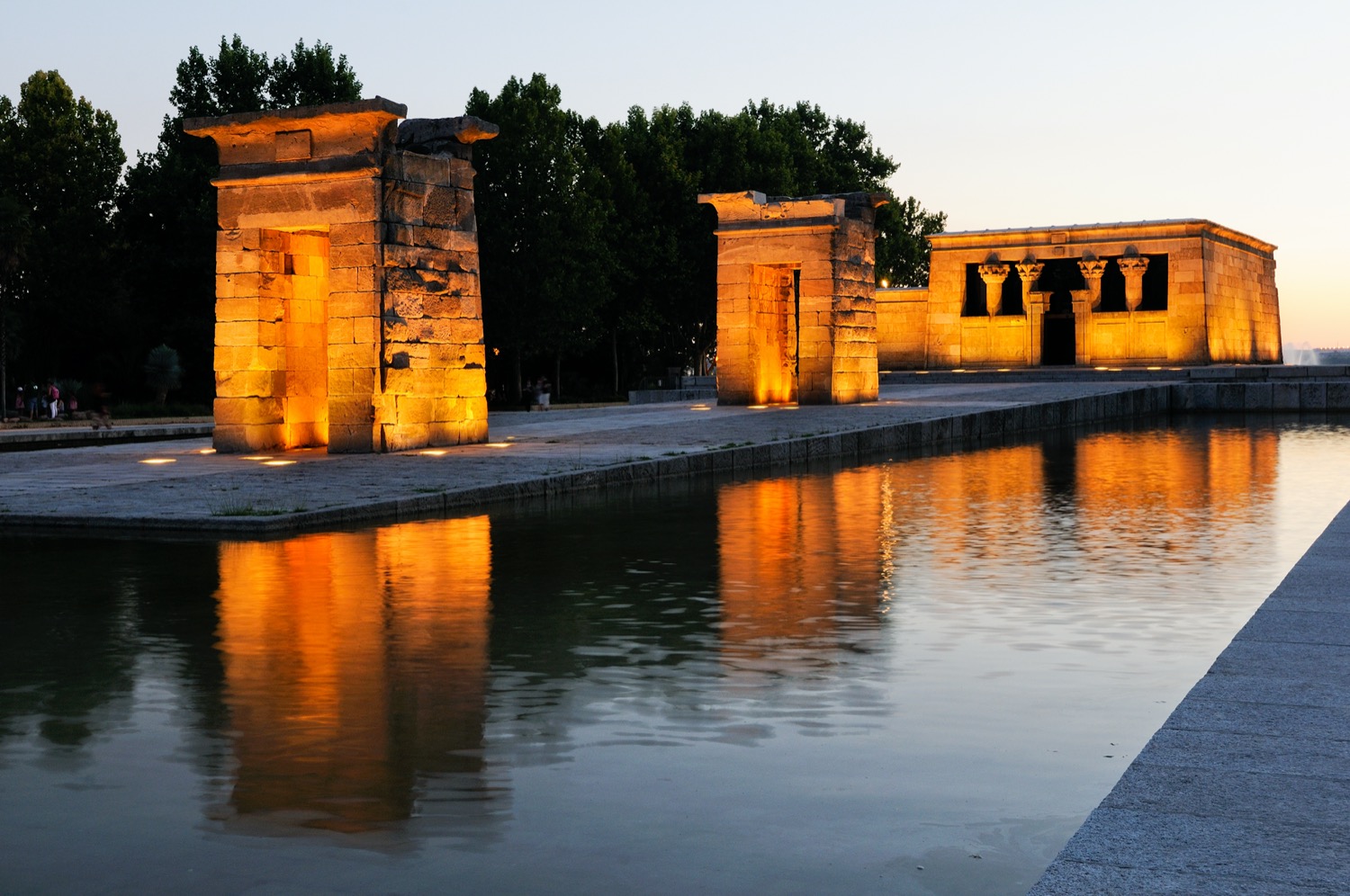 Templo de Debod por la noche