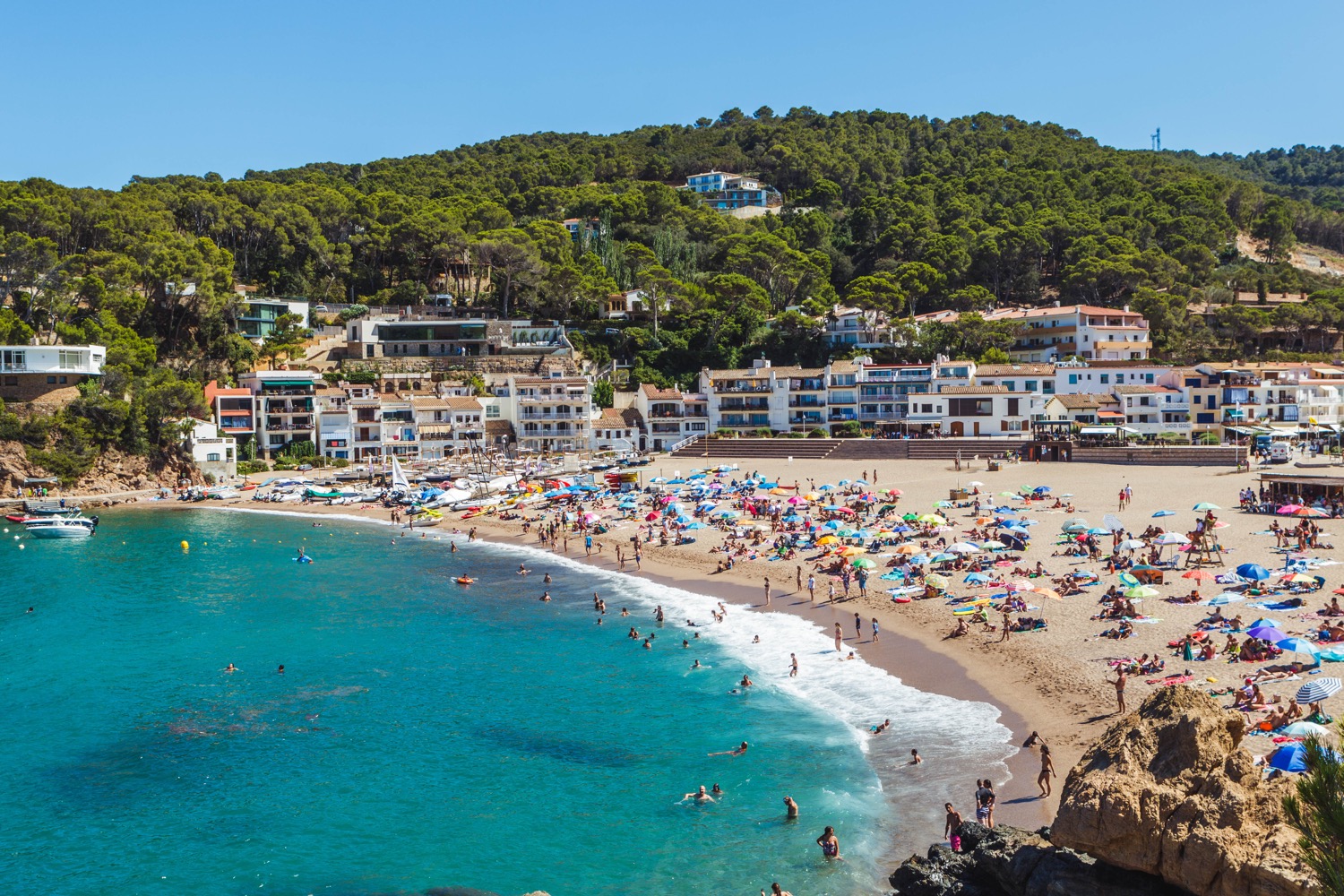 Playa Sa Riera en verano