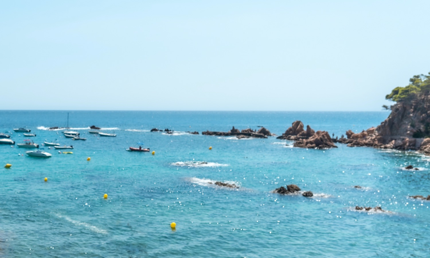 barcos en cala canyet