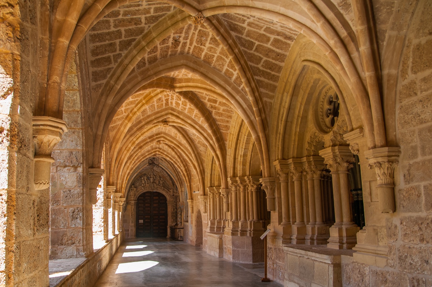 Interior del Monasterio de Piedra