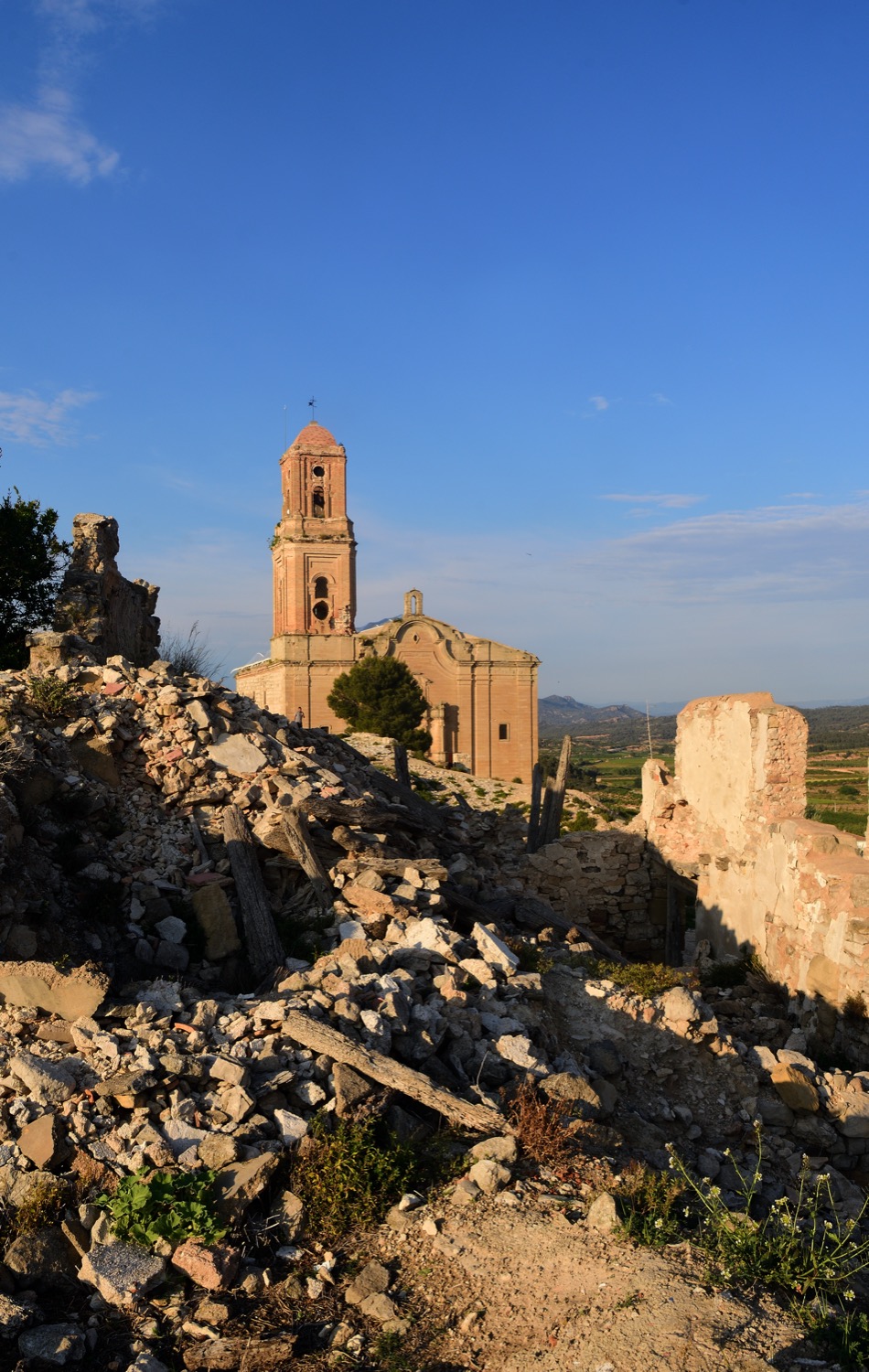 Iglesia de Poble Vell de Corbera de Ebro en Tarragona