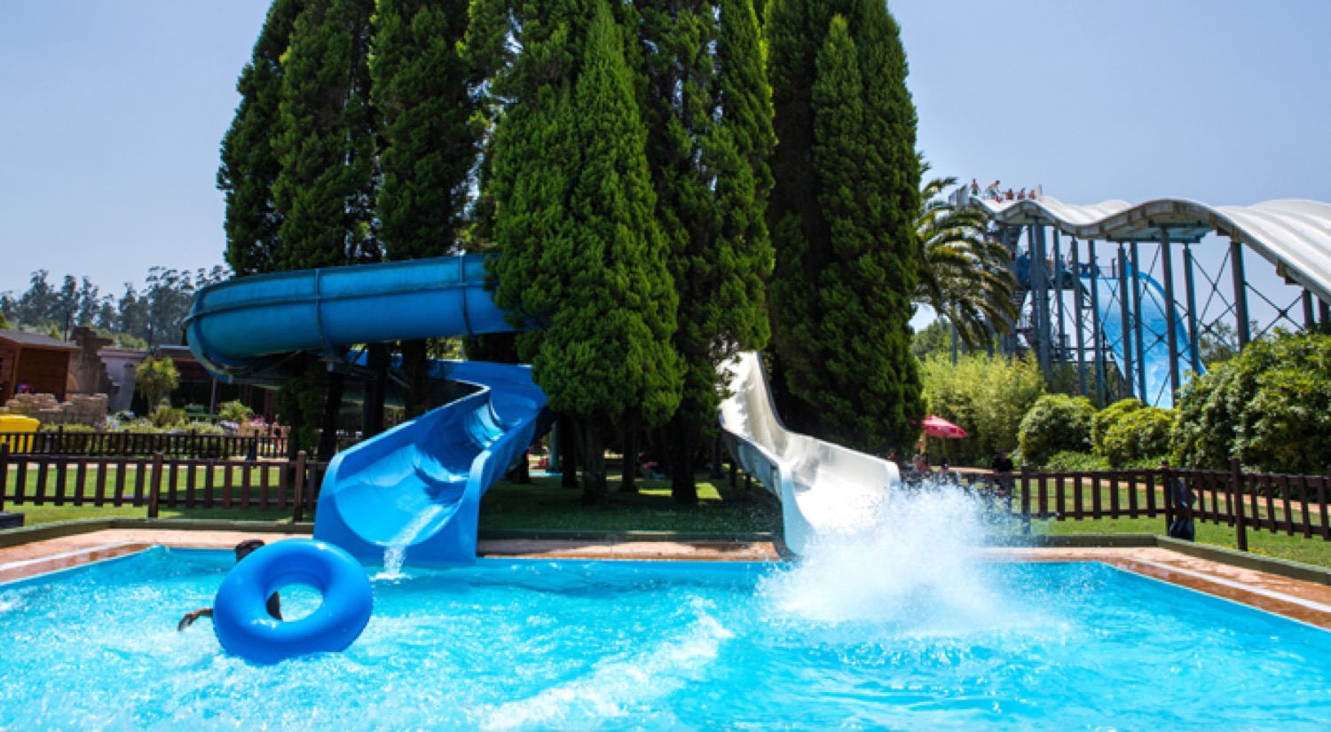 toboganes del aquapark cerceda