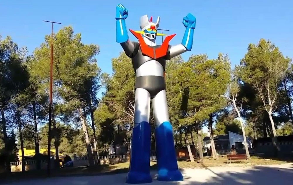 estatua mazinger z tarragonoa