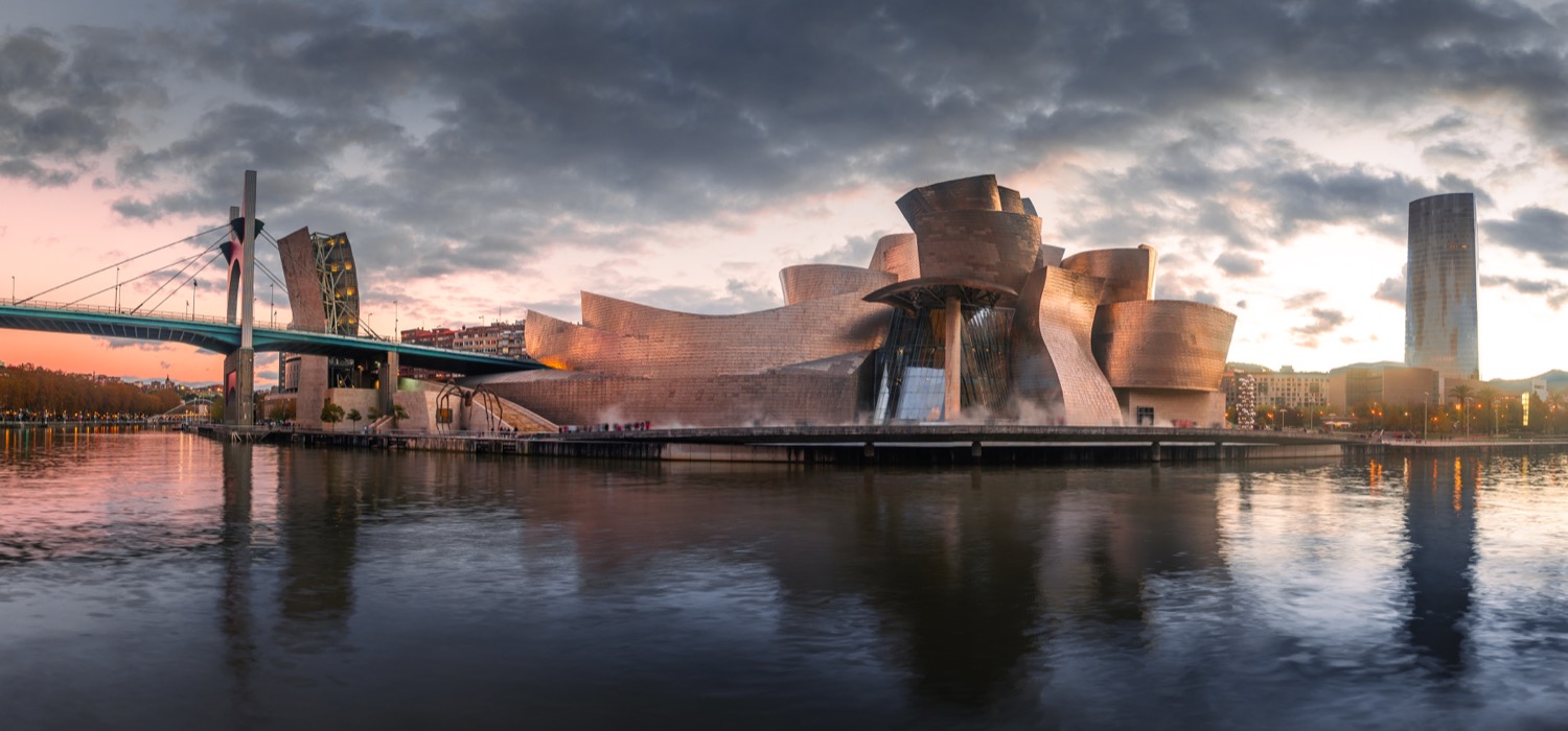Museo Guggenheim al atardecer