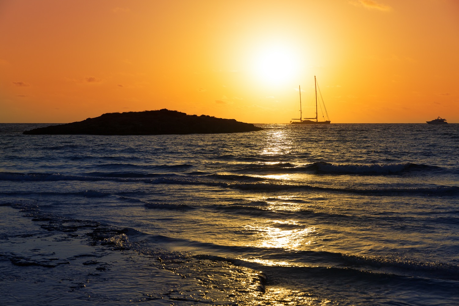 Playa Es Tren al atardecer