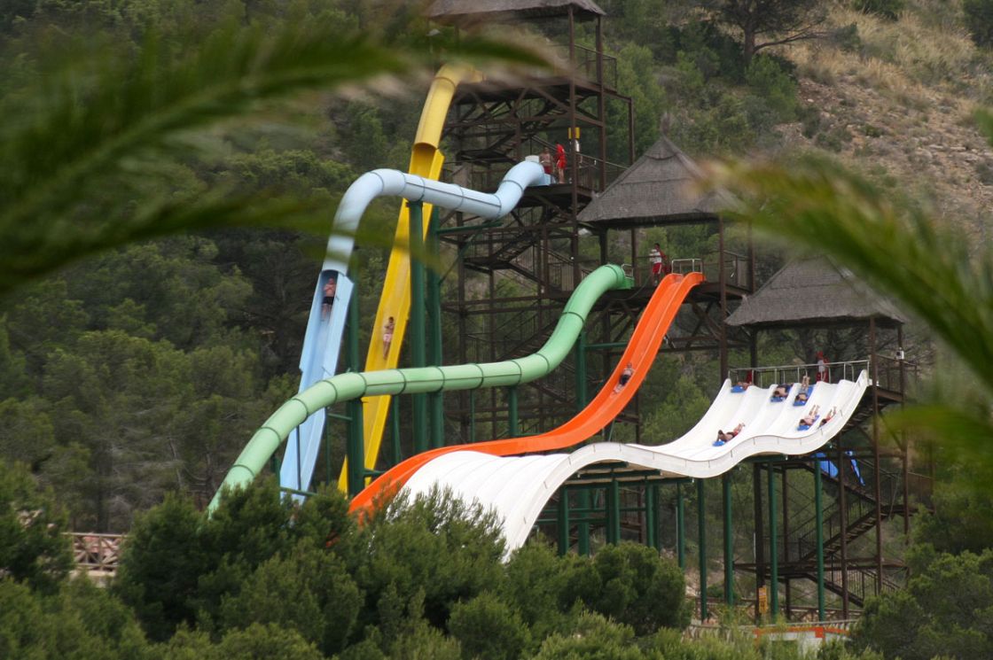 aqualandia benidorm toboganes