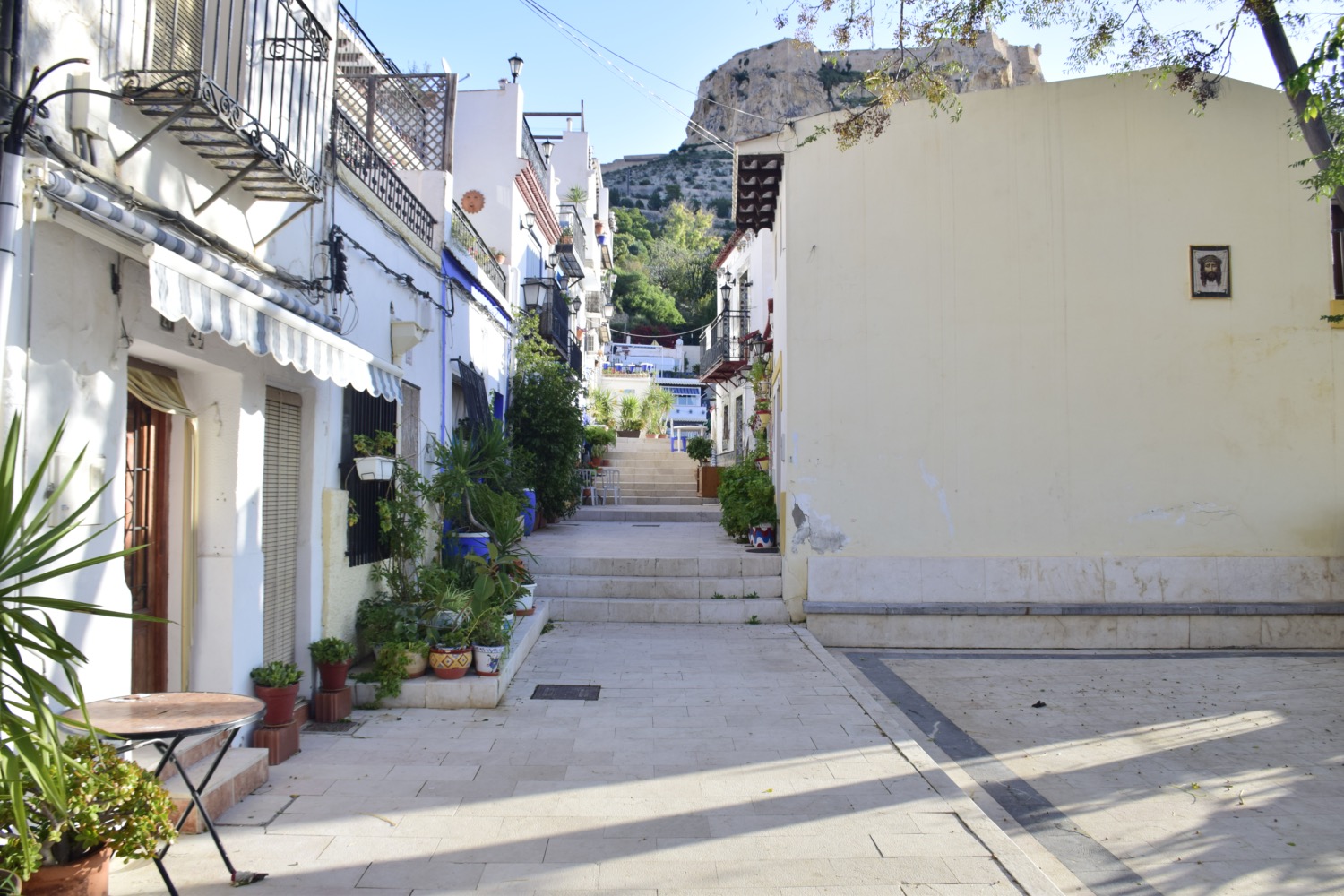 Paseo por el barrio de Santa Cruz de Alicante