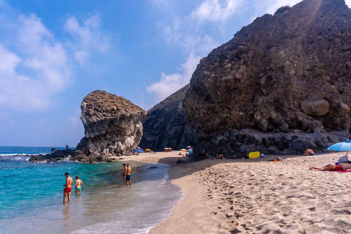 Agua cristalina en la Playa de Los Muertos