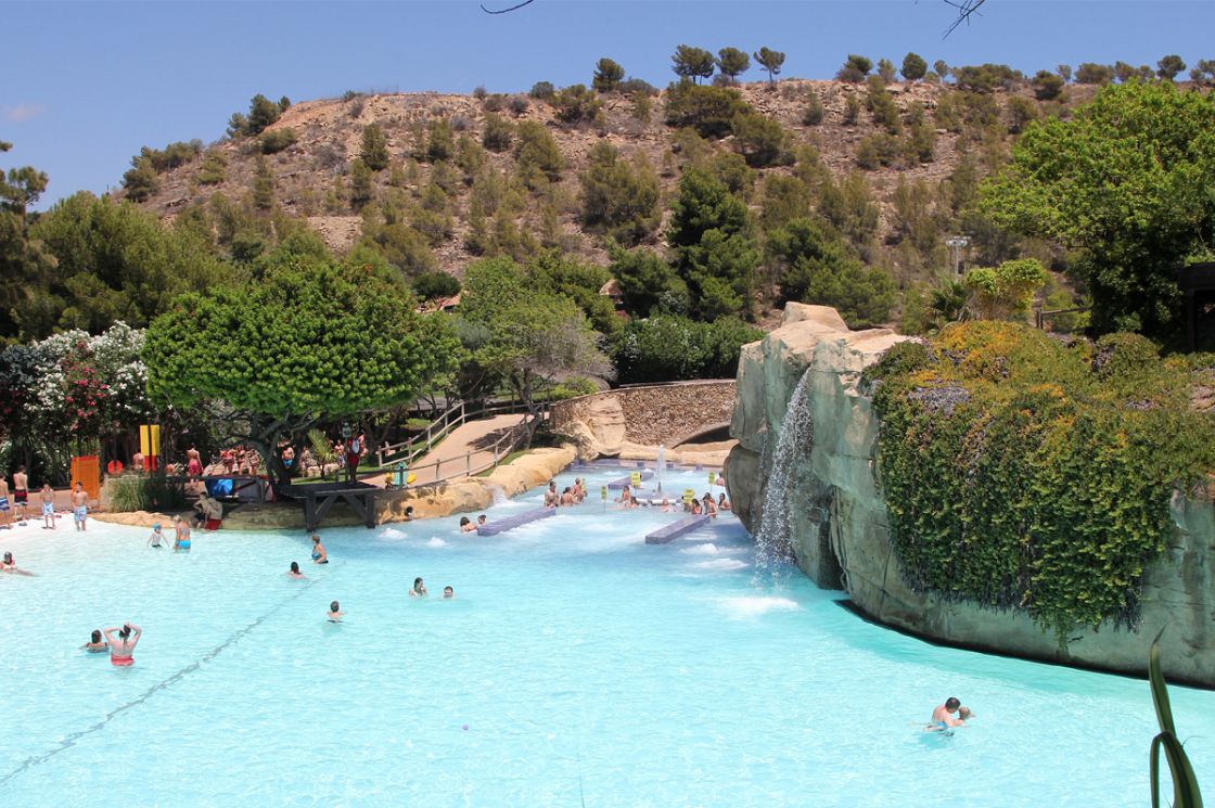 piscina de olas aqualandia