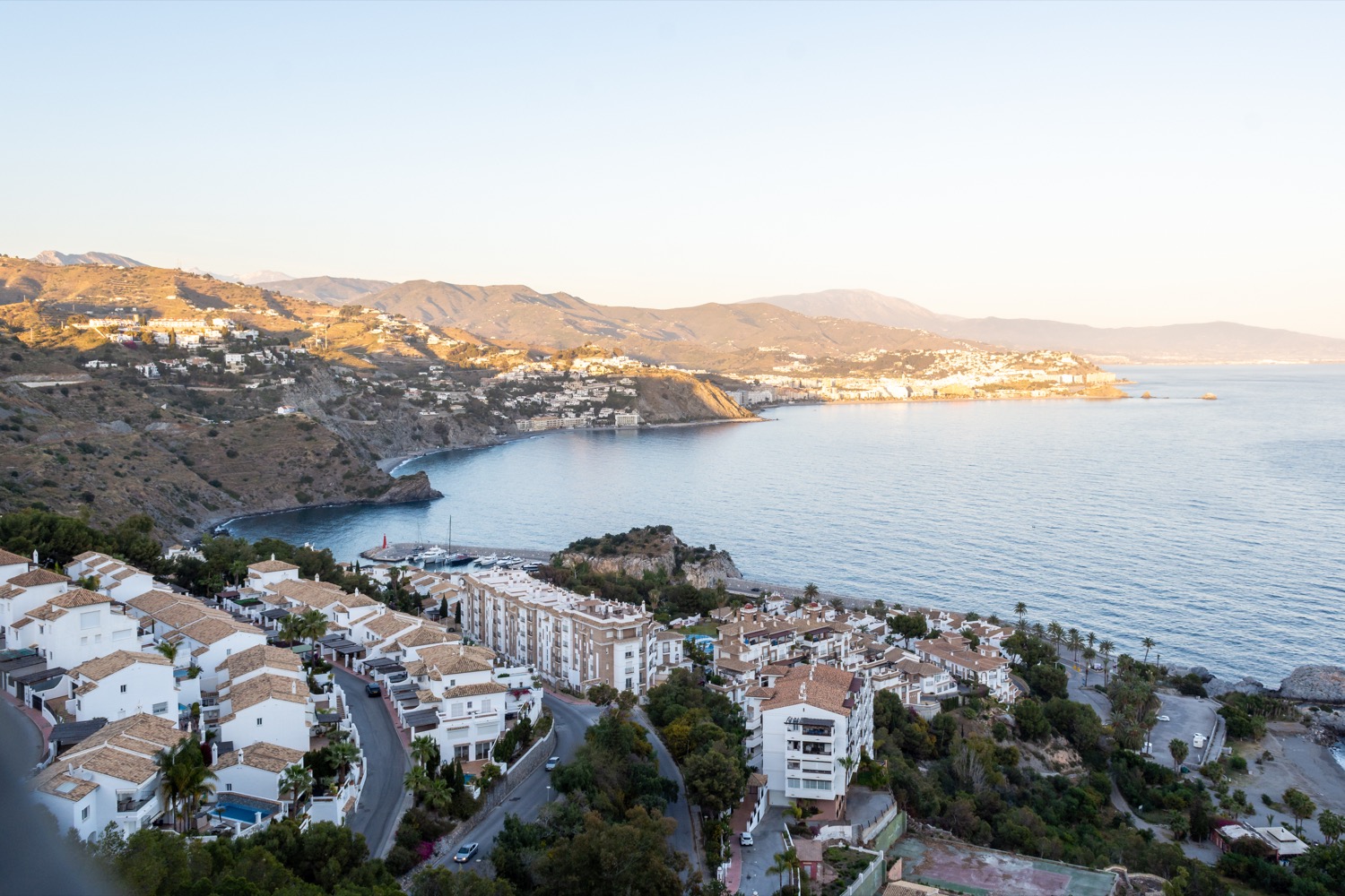 Vistas desde la playa la herradura