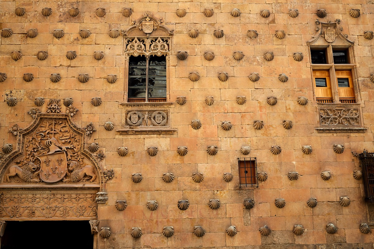 casa de las conchas en salamanca