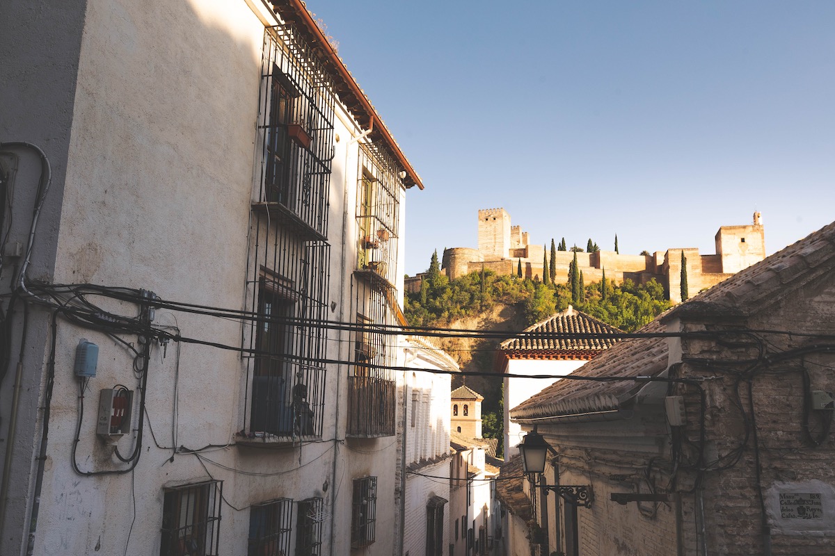 Calle del barrio del Albaicín
