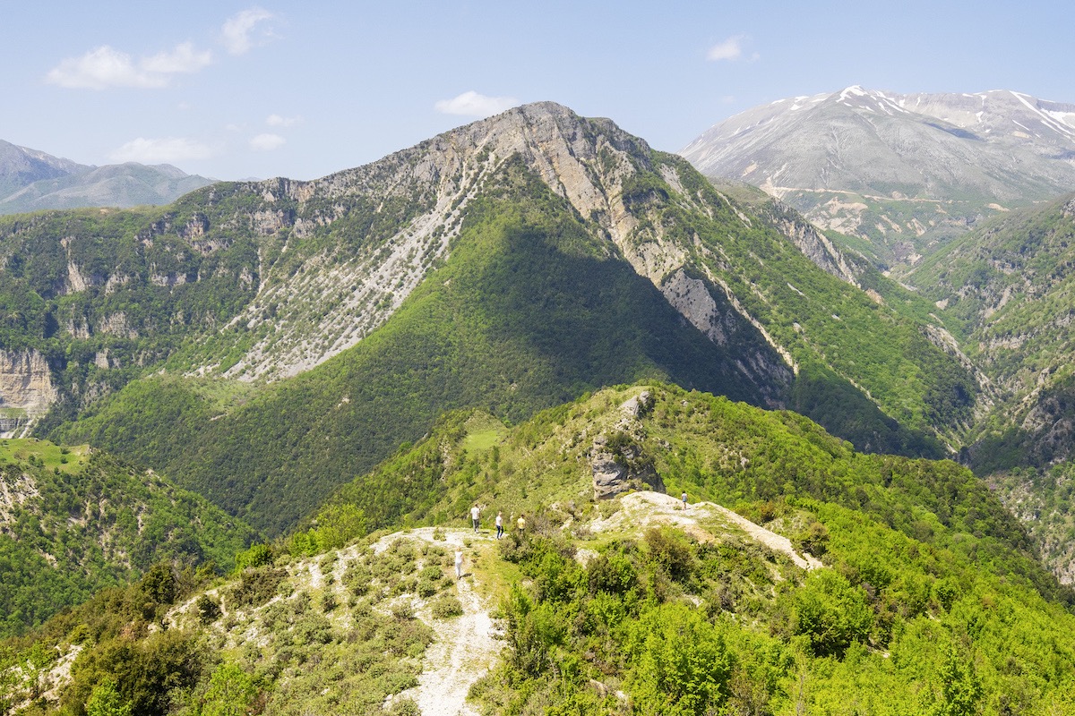 Montes de Albania