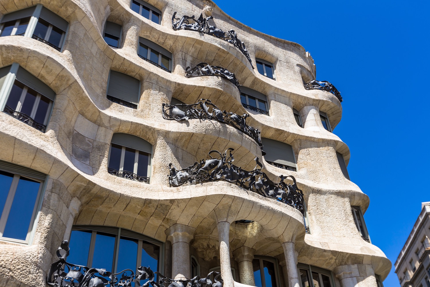 casa mila en barcelona