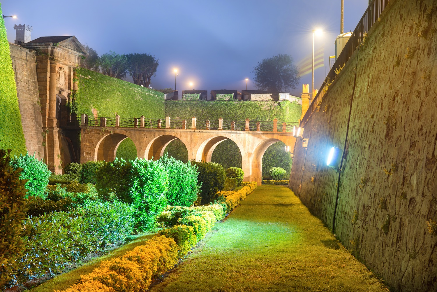 parque de la ciudadela de noche