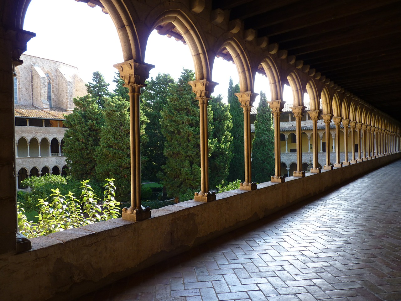 patio monasterio pedralbes