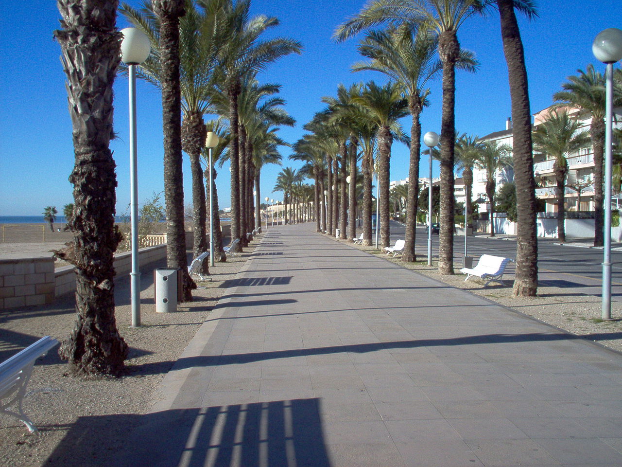 paseo maritimo vilanova i la geltru