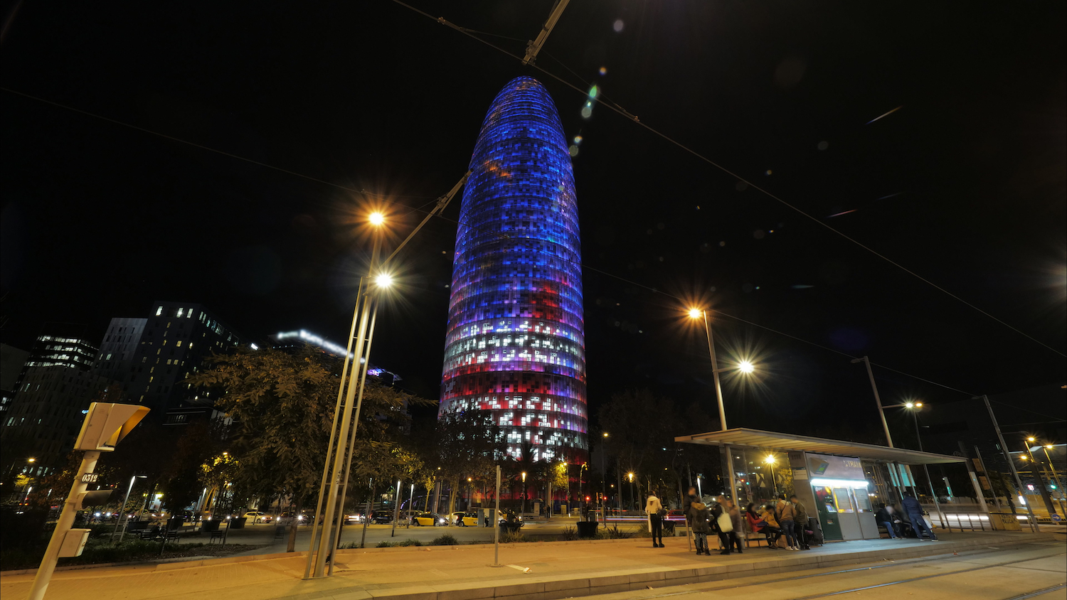 luces de torre agbar