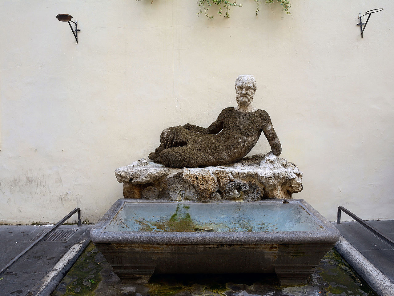 fuente via del babuino roma