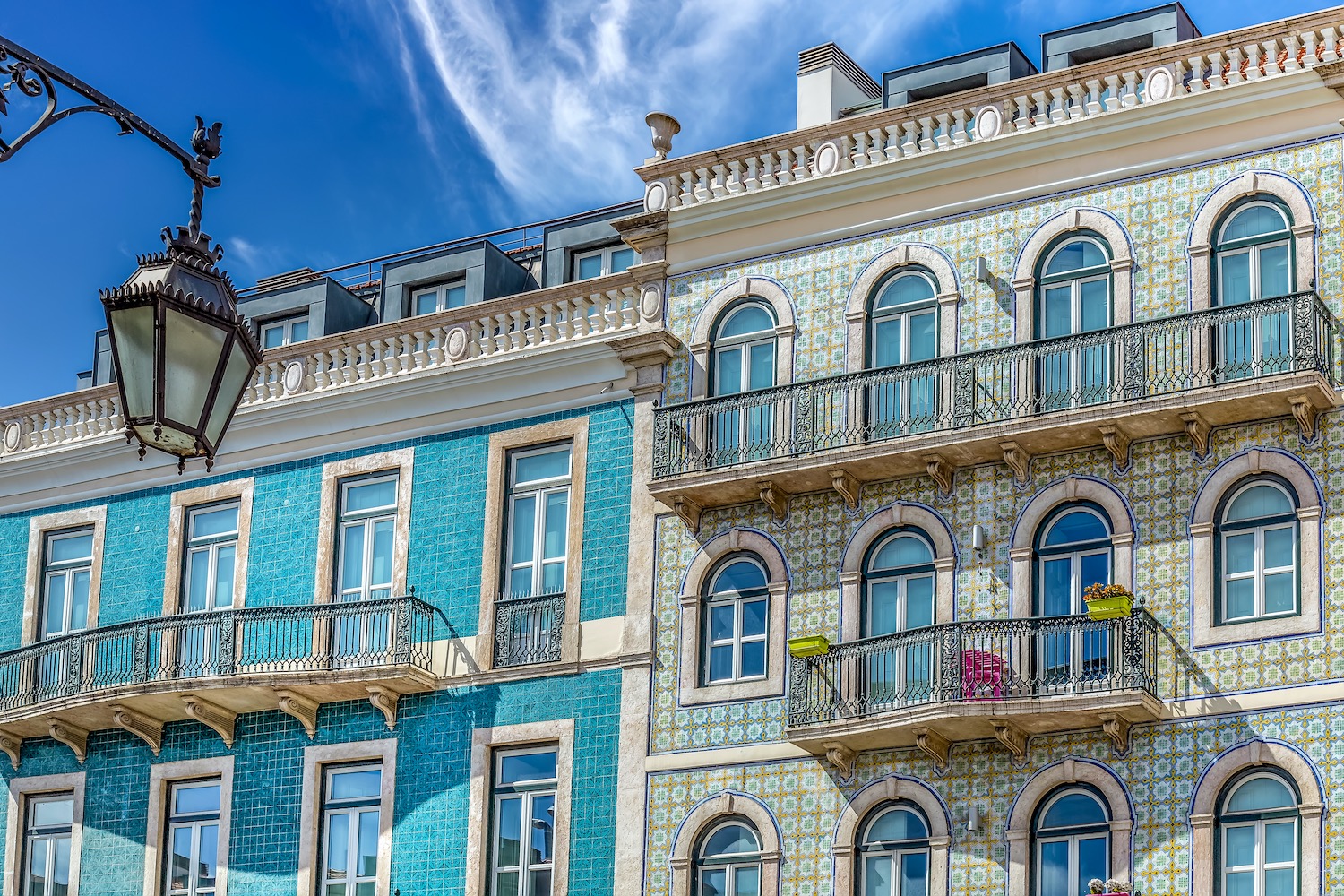 Fachadas de colores típicas en Lisboa