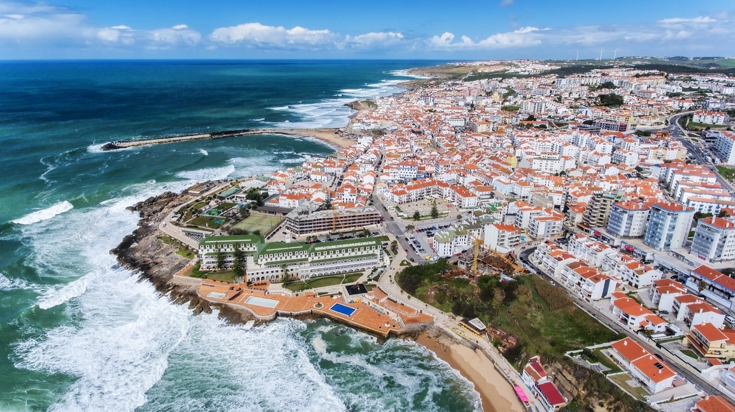 Vista aérea de Ericeira en Portugal