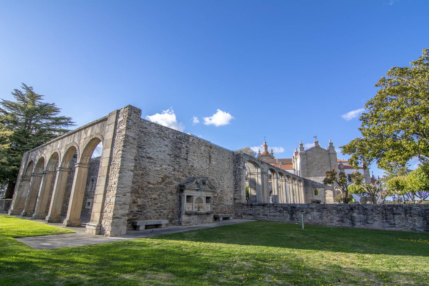 palacio episcopal de miranda do douro