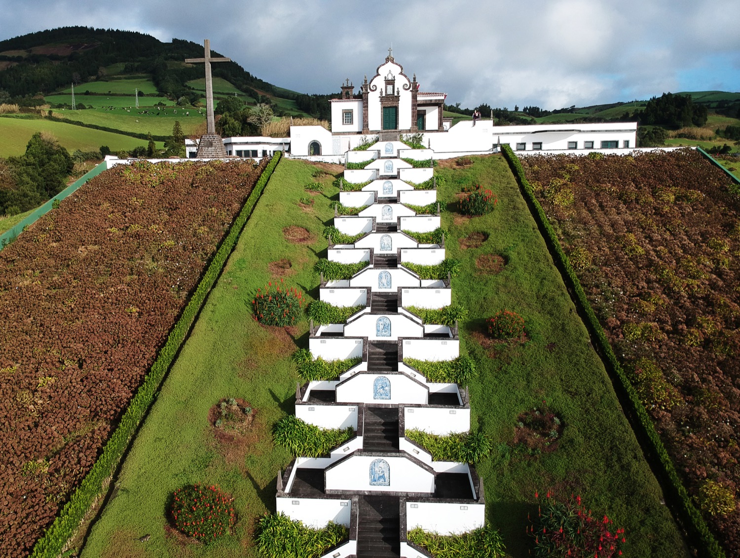 iglesia en la isa de san miguel de las azores