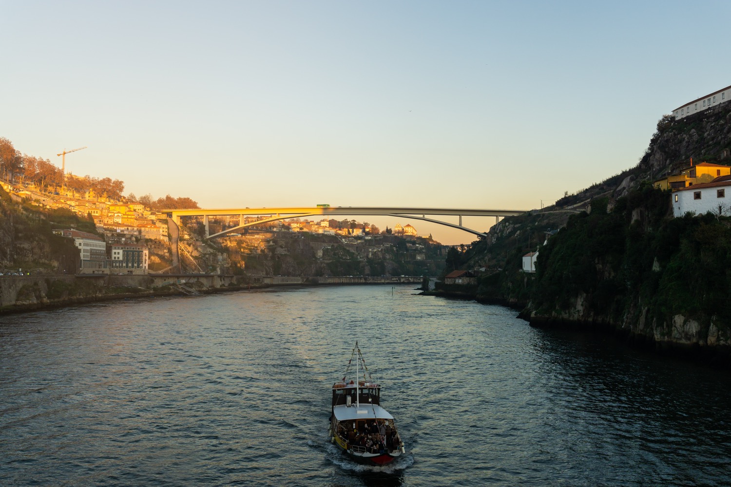 Paseo en barco por el río duero en oporto