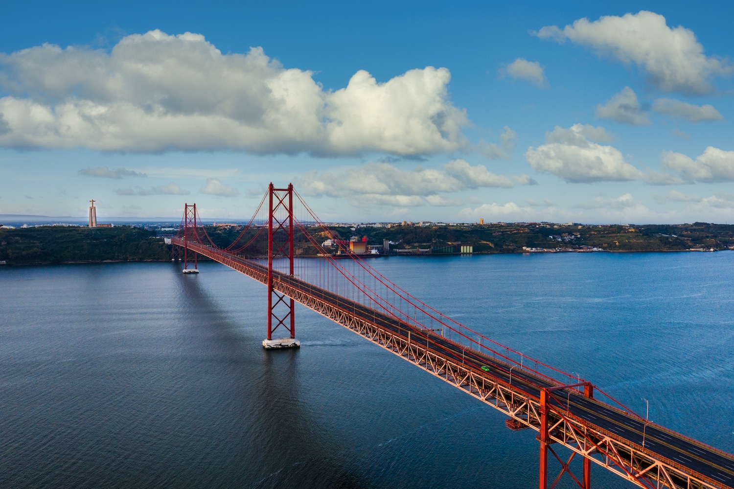 Vista del puente 25 de abril de Lisboa