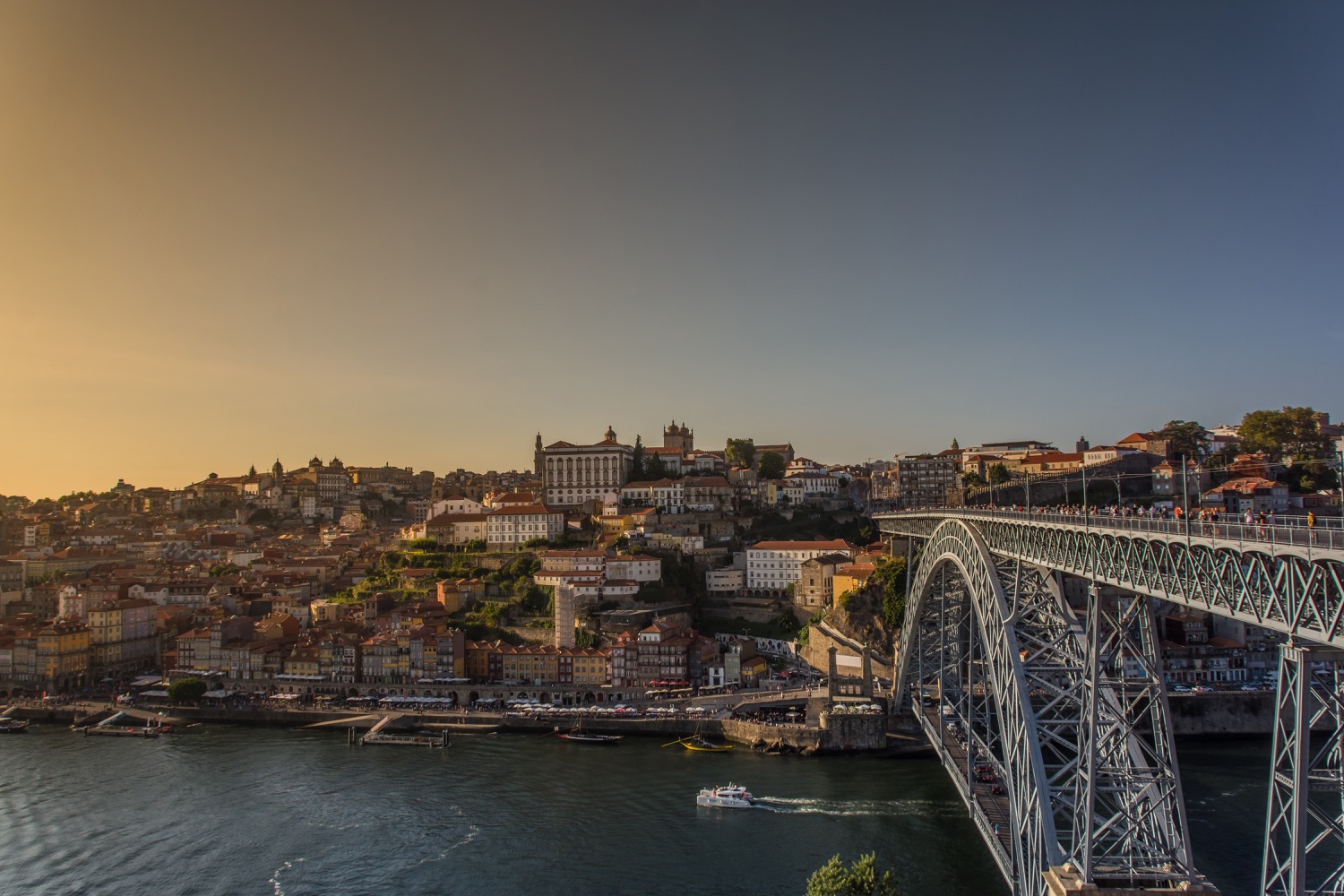Famoso puente de Oporto