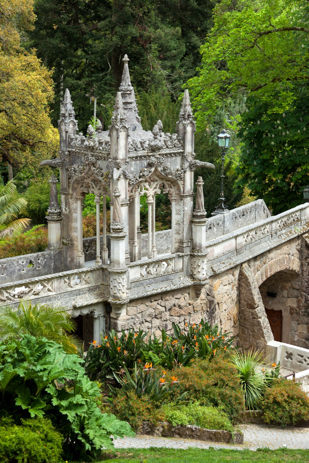 Elemento arquitectónico palacio quinta da regaleira en sintra lisboa portugal