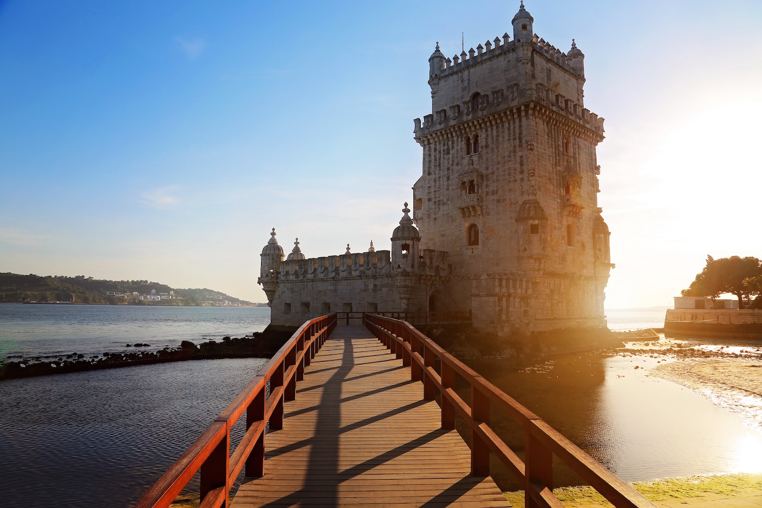 Puente para llegar a la Torre de Belem