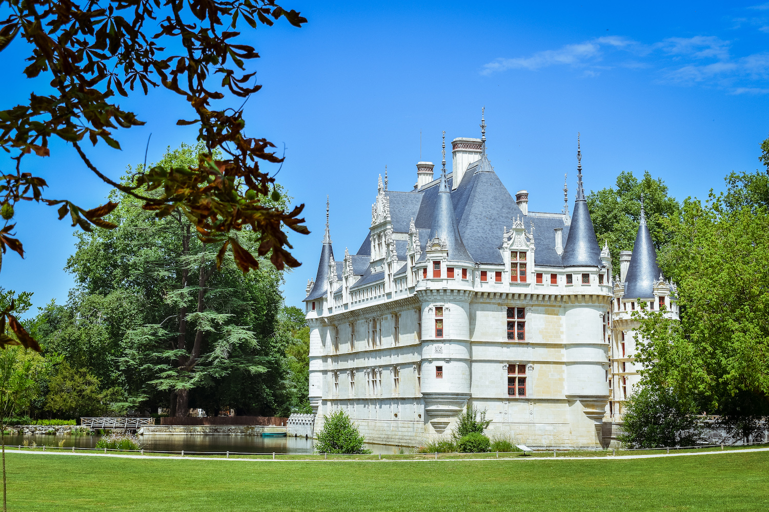 AZAY LE RIDEAU