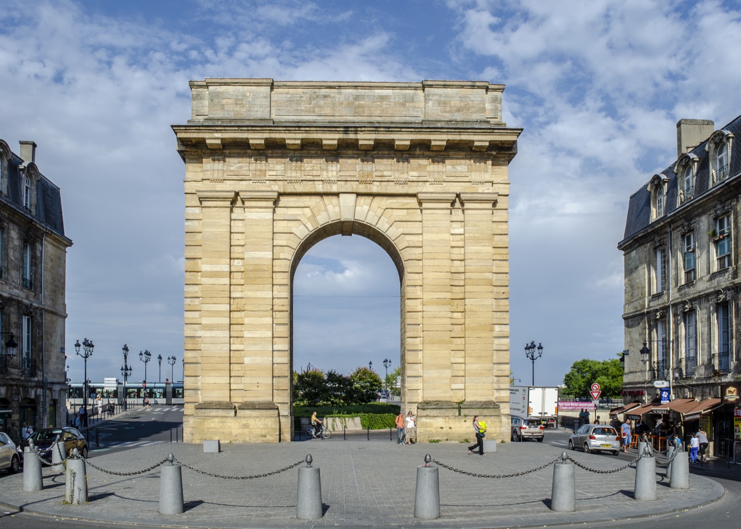 Porte de bourgogne en burdeos