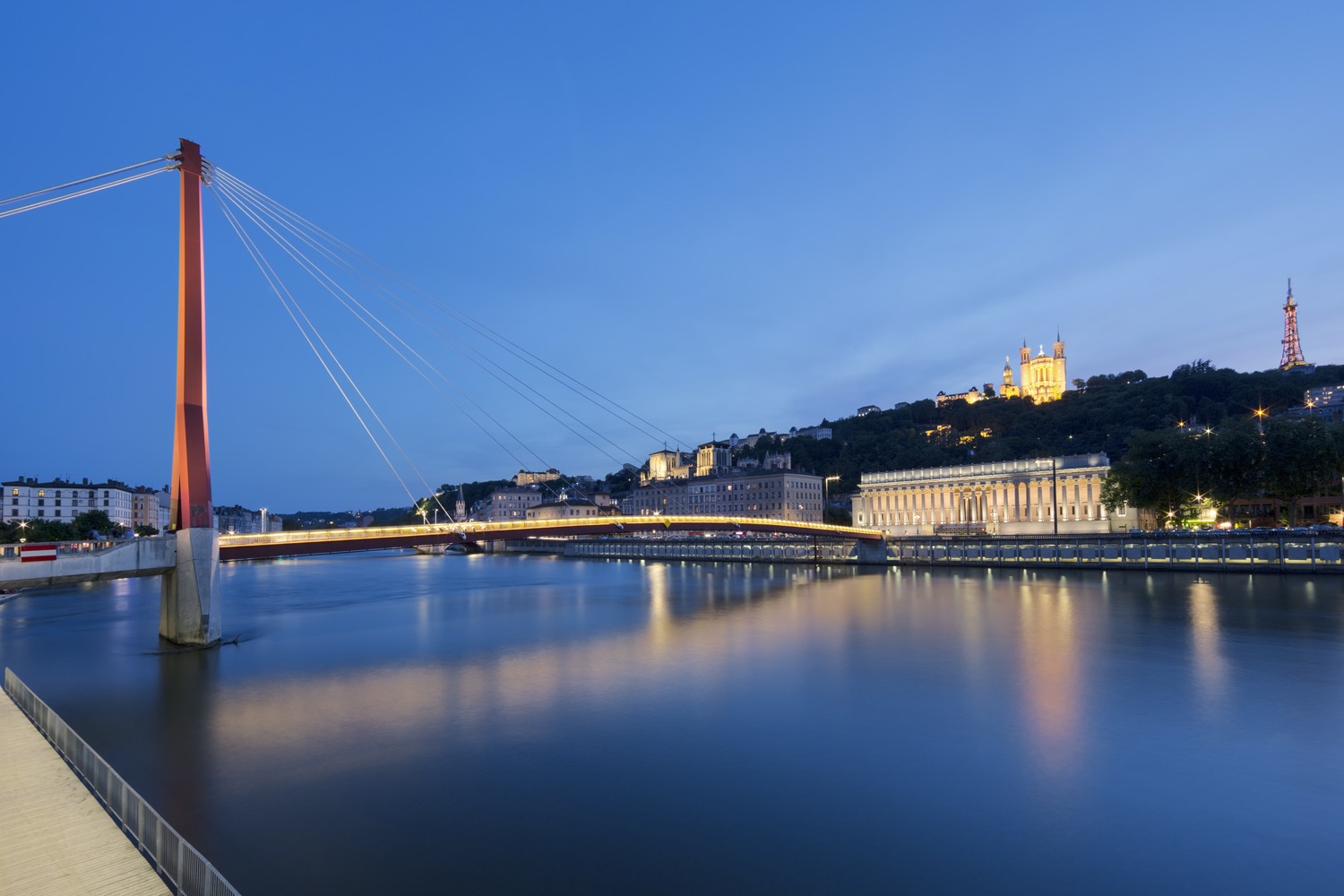 Vistas del río Saona en Lyon