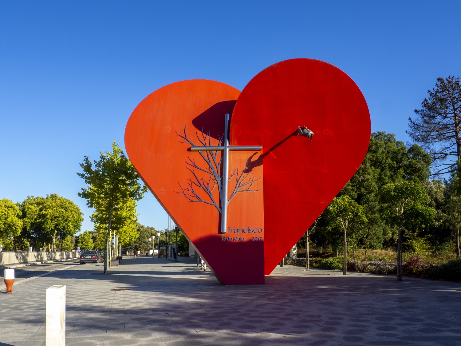 escultura en el santuario de fátima