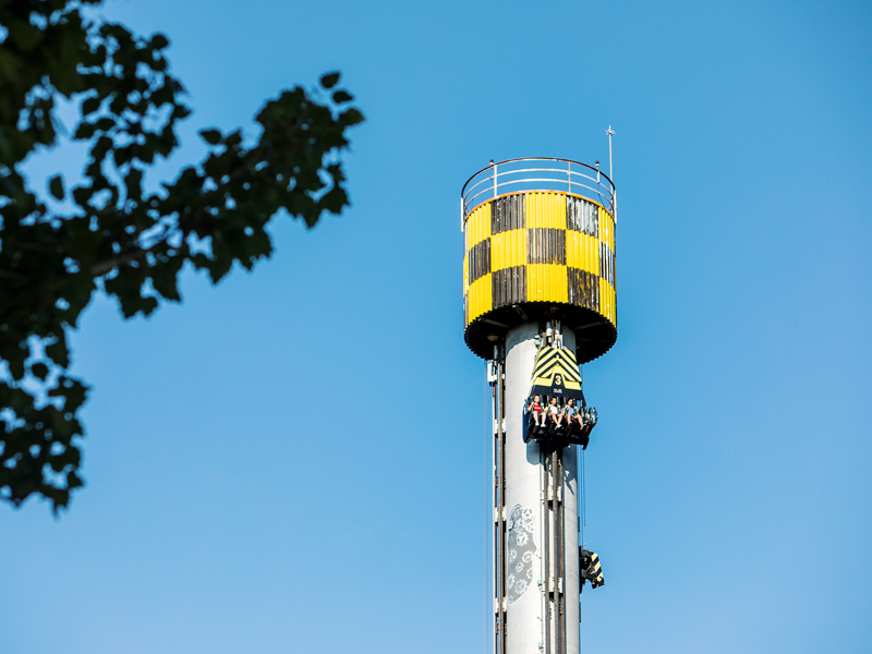 La lanzadera del parque de atracciones de madrid